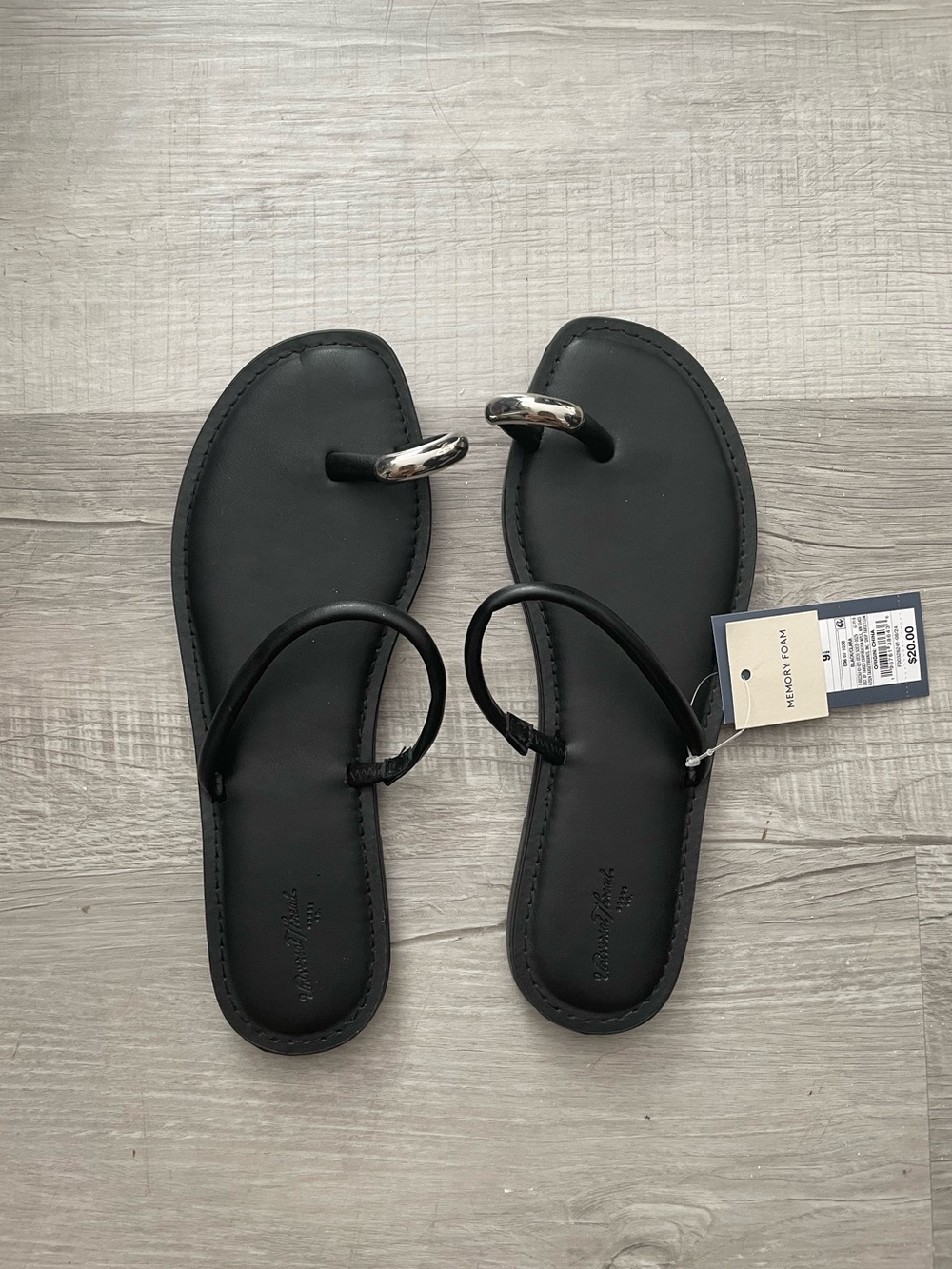 Target Black Women's Toe-Ring Sandals - Size 9.5